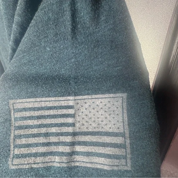 Rogue Fitness Graphic T-Shirt w/ American Flag Sleeve | Unisex - Picture 3 of 8